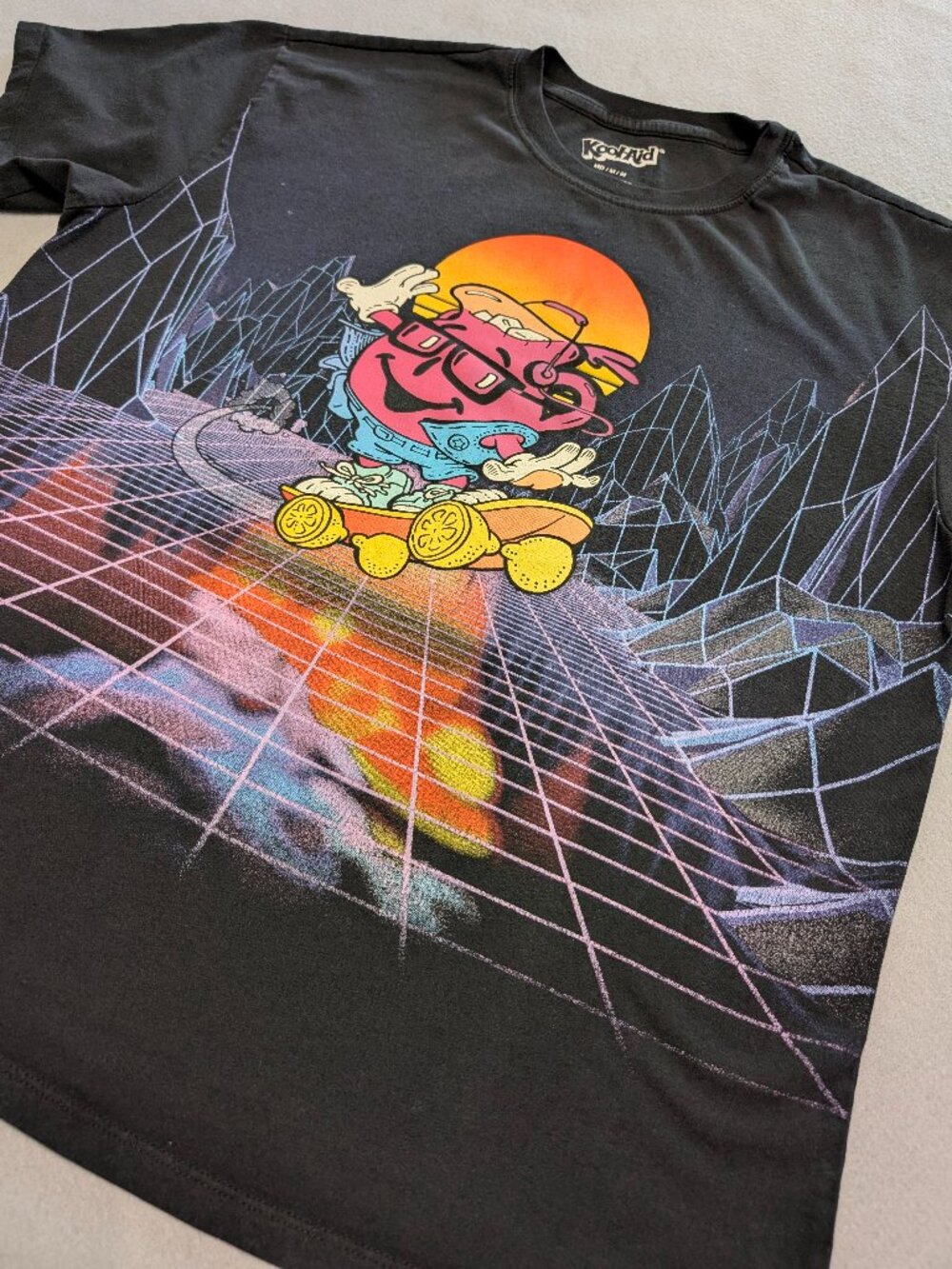 Kool-Aid Man Vaporwave Skateboard Graphic Tee M